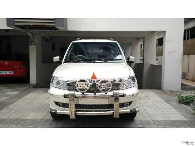 Tata Safari Storme 2.2 EX 4X2 2013