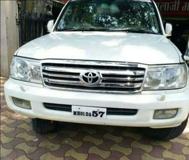Toyota Land Cruiser LC200 VX 2001
