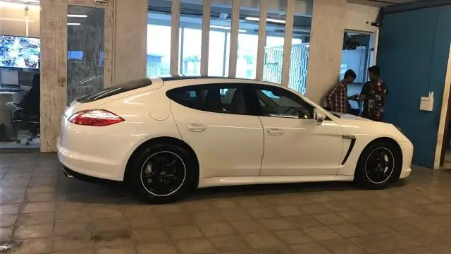Porsche Panamera 4S 2012