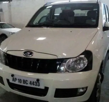 Mahindra Quanto C6 2012