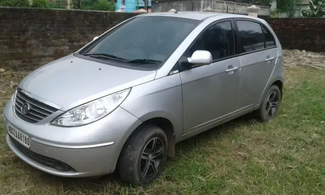 Tata Indica Vista LS Quadrajet 2012
