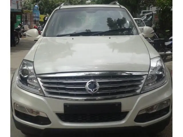 Mahindra Ssangyong Rexton RX7 2013