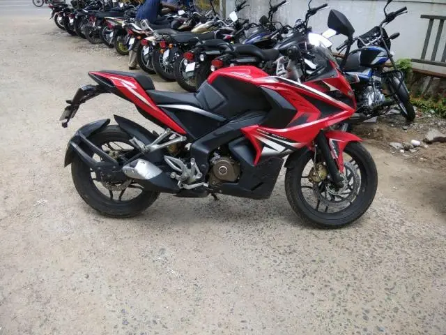 Bajaj Pulsar RS200 ABS 2015