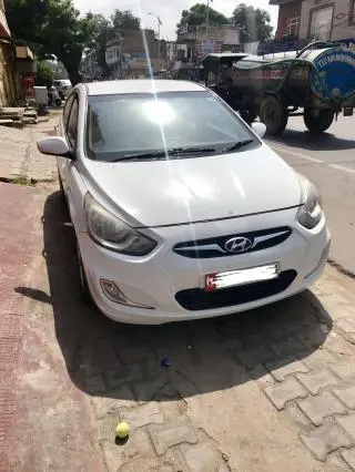 Hyundai Verna FLUIDIC 1.6 CRDI SX 2011