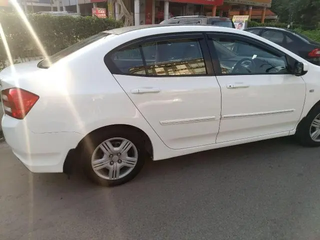 Honda City E i-VTEC 2013