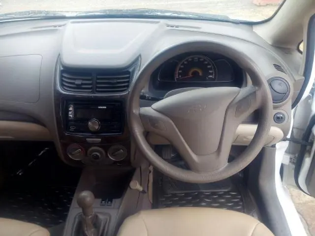 Chevrolet Sail 1.2 LS 2013