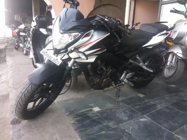 Bajaj Pulsar NS200 2015