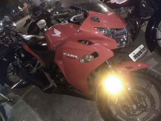 Honda CBR 250R 2015