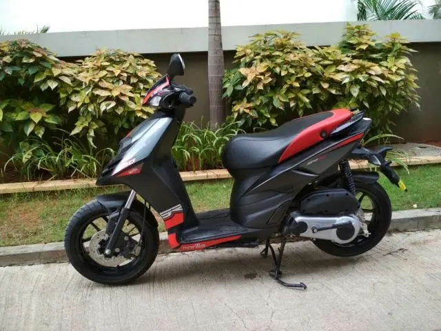 Aprilia SR 150 2016