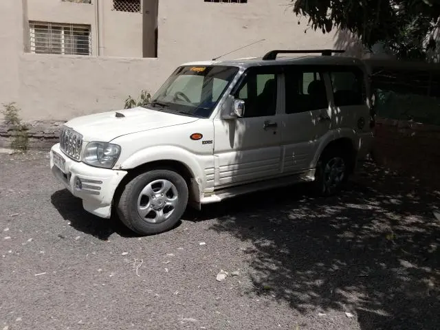 Mahindra Scorpio SLX 2006