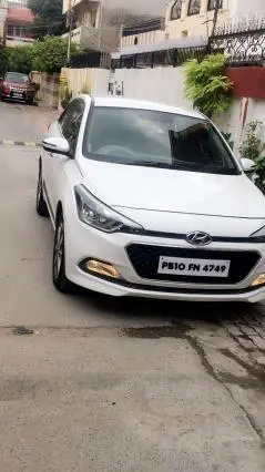 Hyundai Elite i20 Asta 1.4 CRDI Opt 2015