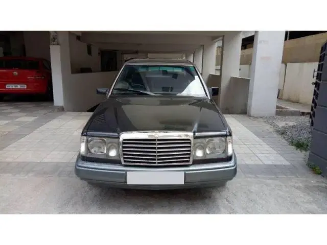 Mercedes-Benz E-Class E 200 1990