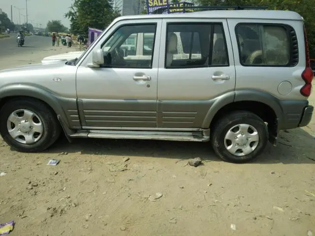 Mahindra Scorpio SLX 2007