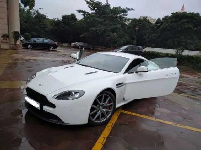 Aston Martin Vantage V8 Sport 2014
