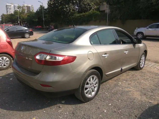 Renault Fluence 2.0 E4 2011