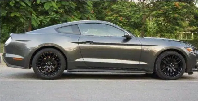 Ford Mustang GT Fastback 5.0L V8 2017