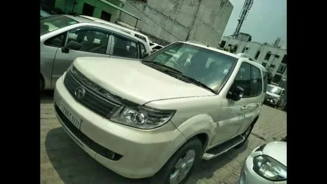 Tata Safari Storme 2.2 VX 4x2 2013
