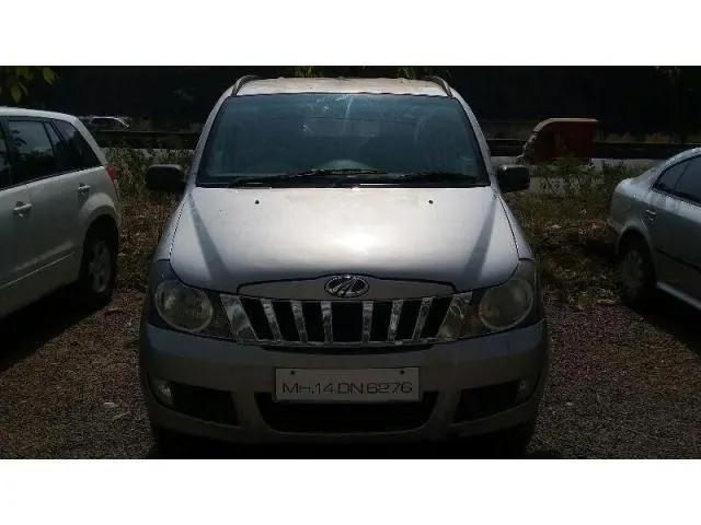 Mahindra Quanto C6 2012