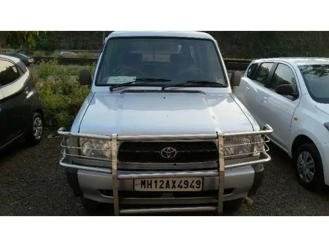 Toyota Qualis GS C1 2001