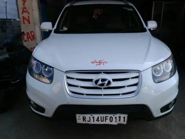 Hyundai Santa Fe 2WD MT 2013