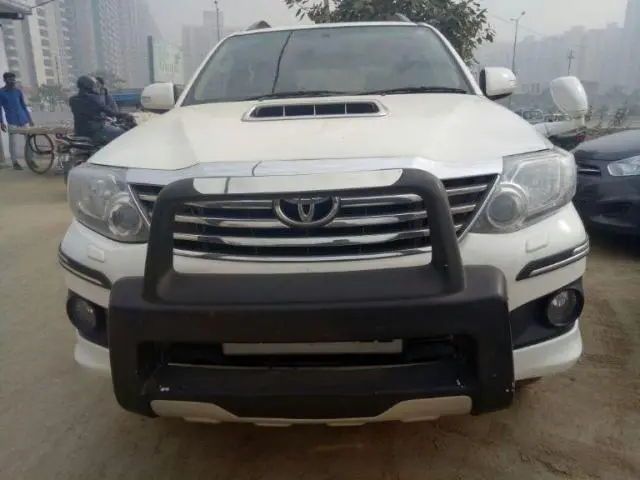 Toyota Fortuner 3.0 4x2 MT 2014