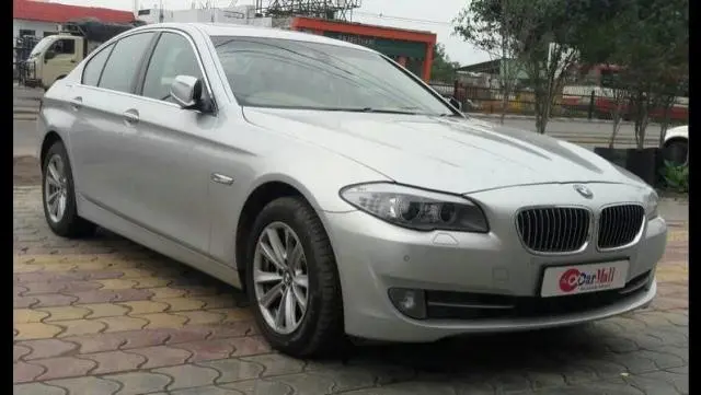 BMW 5 Series 525d 2010