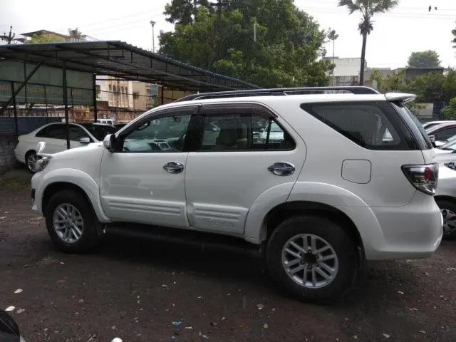 Toyota Fortuner 3.0 4x2 MT 2014