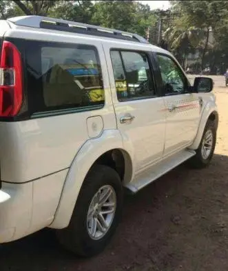 Ford Endeavour 2.5L 4x4 MT 2010