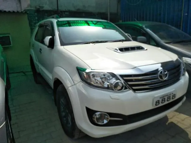 Toyota Fortuner 3.0 4x2 MT 2015
