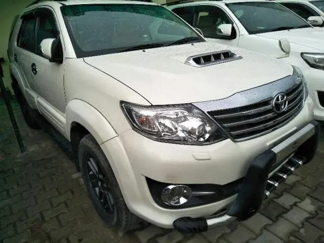 Toyota Fortuner 3.0 4x2 MT 2015