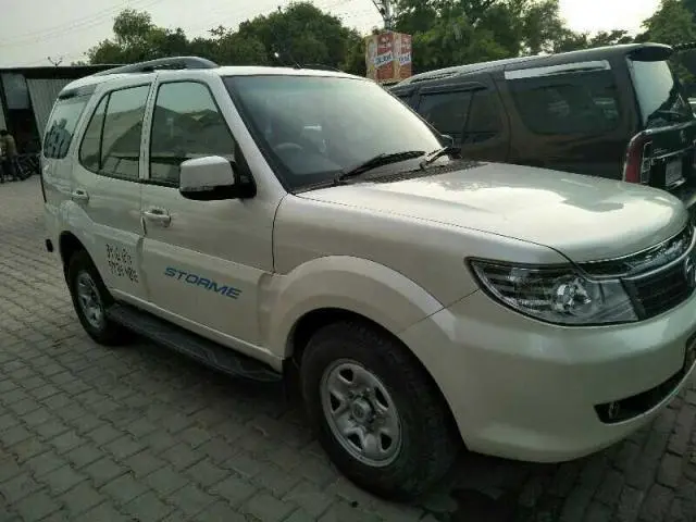 Tata Safari Storme 2.2 EX 4X2 2014