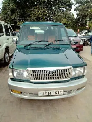 Toyota Qualis RS E2 2003