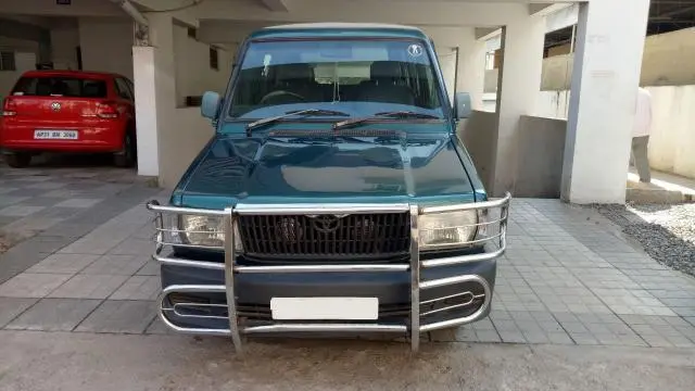 Toyota Qualis GS C1 2003