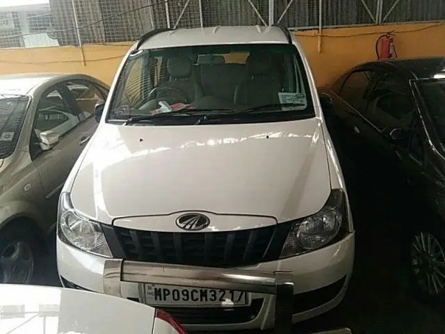 Mahindra Quanto C4 2013