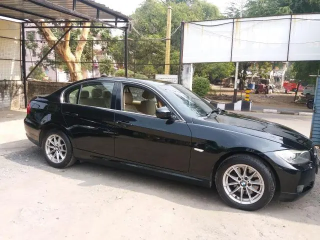 BMW 3 Series 320d 2010