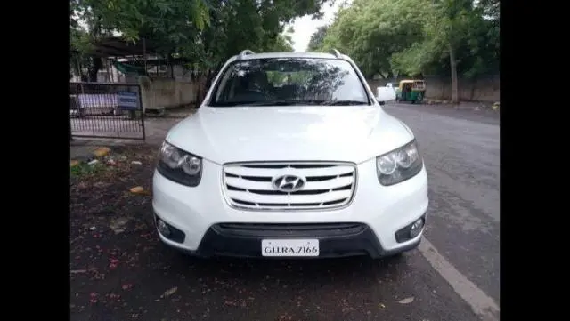 Hyundai Santa Fe 4WD AT 2012