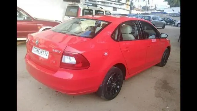 Skoda Rapid 1.5 TDI CR Elegance AT 2015