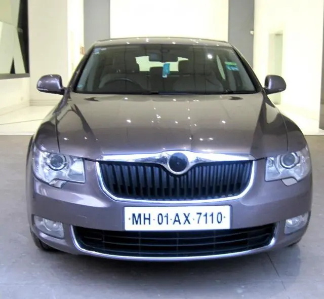 SKODA SUPERB Elegance 1.8 TSI MT 2011