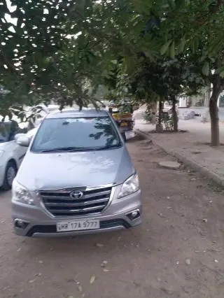 Toyota Innova 2.5 V 7 STR 2015