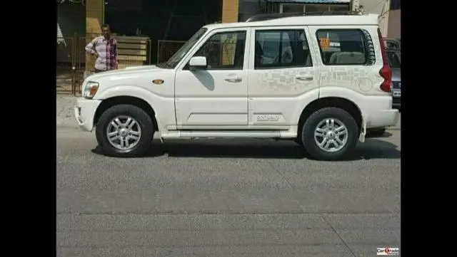 Mahindra Scorpio VLX 4WD AIRBAG BS IV 2011