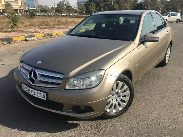 Mercedes-Benz C-Class 220 BlueEfficiency 2011