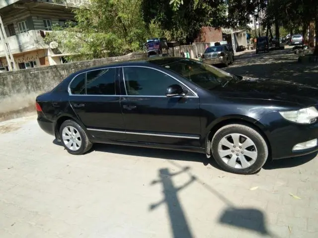 Skoda Superb ELEGANCE 2.0 TDI CR AT 2011