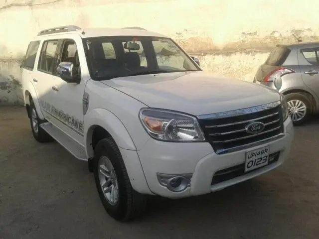 Ford Endeavour 2.5L 4x2 2012