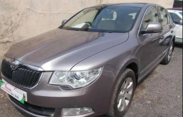 Skoda Superb ELEGANCE 2.0 TDI CR AT 2011