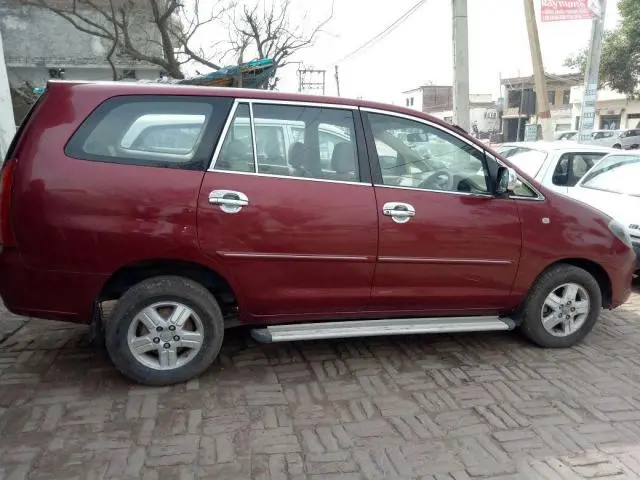 Toyota Innova 2.5 V 7 STR 2006