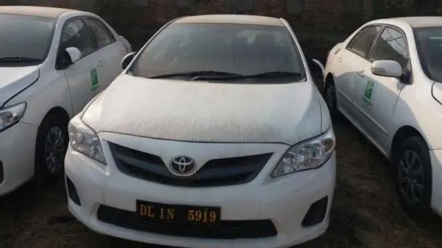 Toyota Corolla Altis D-4D J 2013