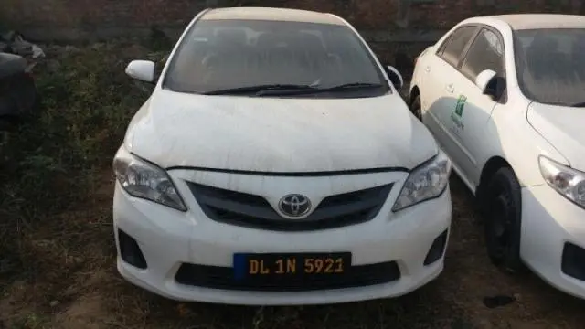 Toyota Corolla Altis D-4D J 2013