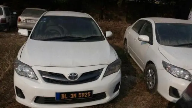 Toyota Corolla Altis D-4D J 2013