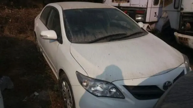 Toyota Corolla Altis D-4D J 2013