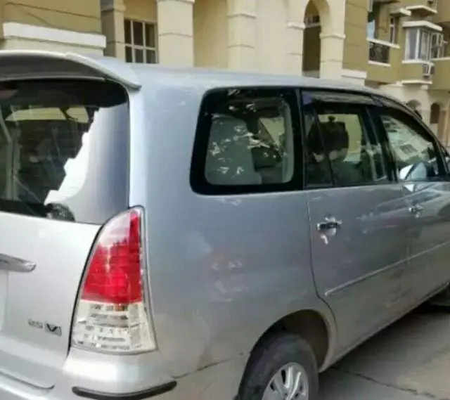 Toyota Innova 2.5 V 8 STR 2011